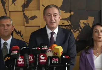 DEM Parti’den CHP’ye tarihi ziyaret: Kayyum tepkisi ve “bariyerlenemez” mesajı