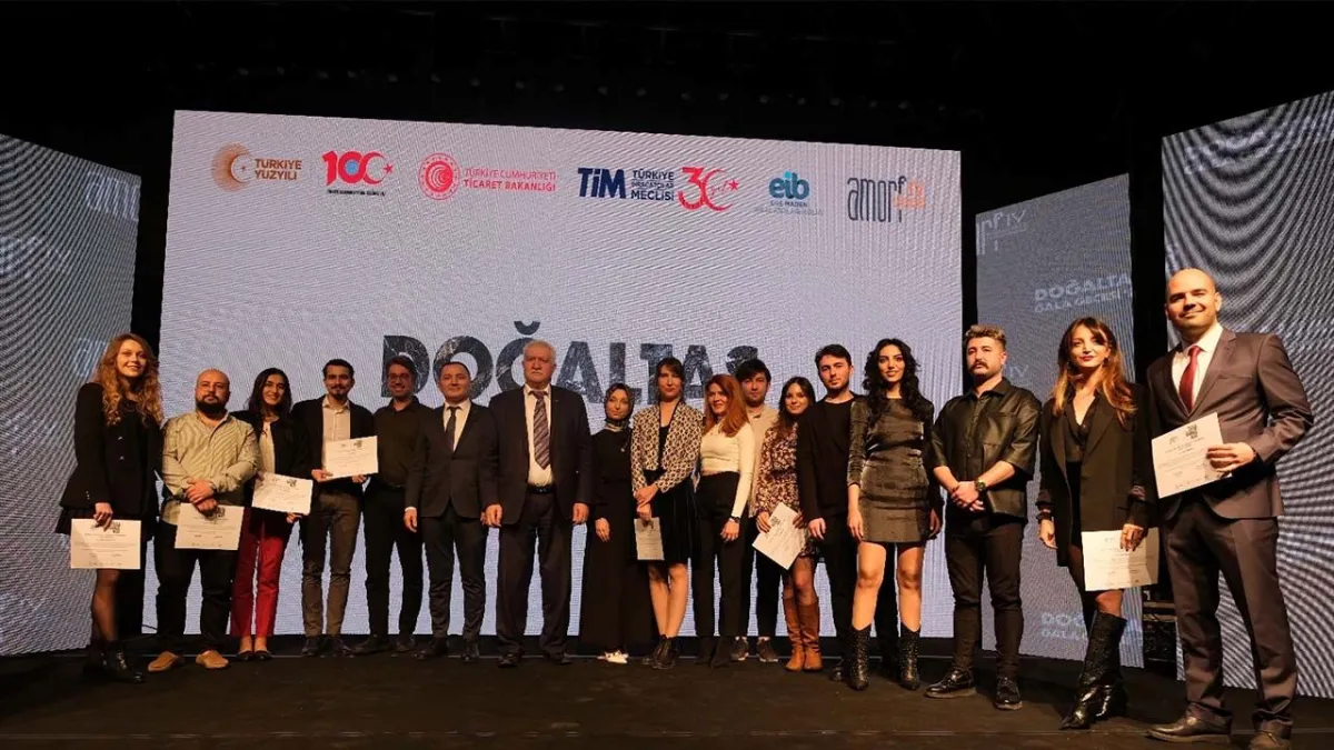 Doğal taşta sektörün yıldızları ödüllerini alacak haberinin görseli