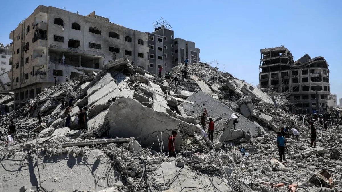 İsrail’den Gazze’ye üç dalgalı hava saldırısı: 360 nokta hedef alındı haberinin görseli