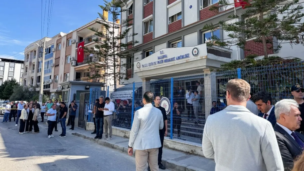İzmir’de Polis Karakoluna kan donduran saldırıda ilginç gelişmeler: 16 Yaşındaki Genç Silahı Babasından Öğrenmiş haberinin görseli