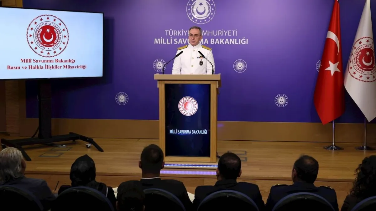 MSB’den haftalık basın toplantısı gerçekleştirildi: 593 km tünel imha edildi, yeni silahlar envantere girdi! haberinin görseli