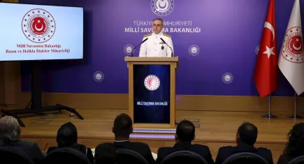 MSB’den haftalık basın toplantısı gerçekleştirildi: 593 km tünel imha edildi, yeni silahlar envantere girdi!