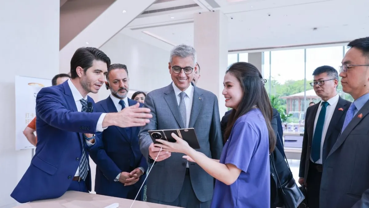 Sağlıkta dijital dönüşüm için Shenzhen’e: Bakan Memişoğlu Huawei genel merkezi’nde haberinin görseli