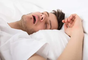 Uzmanı uyardı: Horlama göründüğü kadar masum değil!