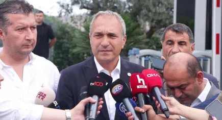 CHP Sarıyer’de kriz derinleşiyor: İl binası önünde gergin bekleyiş ve Suat Özçağdaş’tan sert açıklama