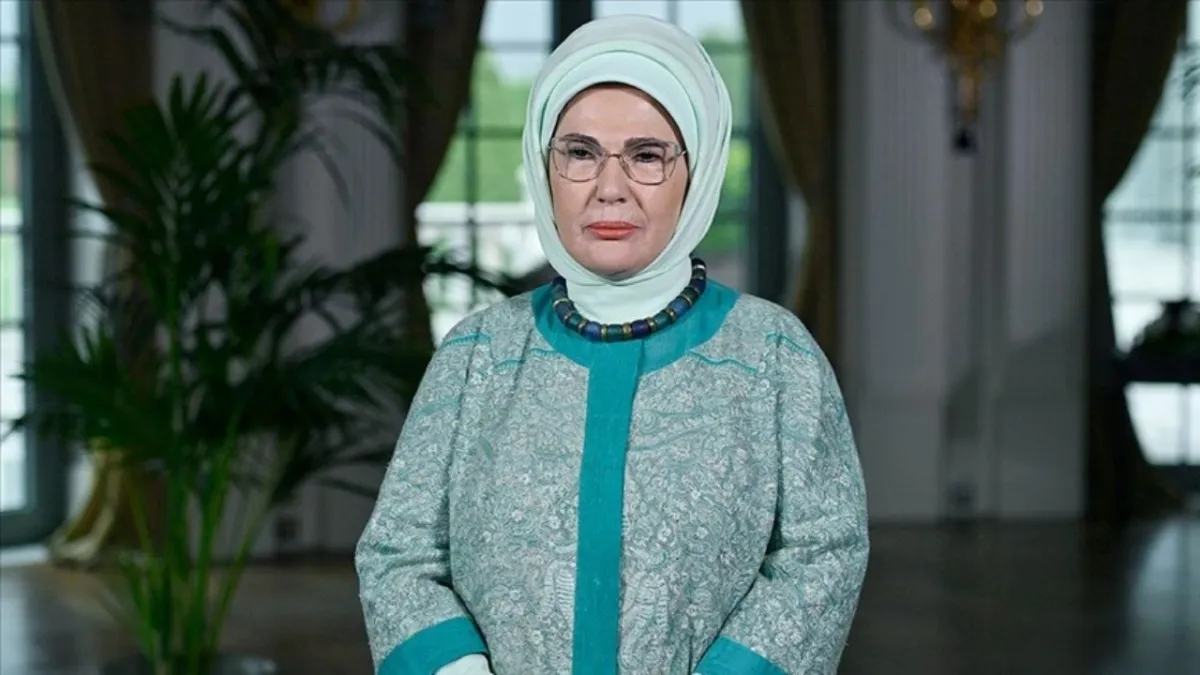 Emine Erdoğan’dan Kiev zirvesi’nde duygusal mesaj: “Geleceği eğitimle şekillendirebiliriz” haberinin görseli