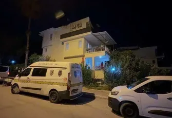Eski karısını eşarbıyla boğdu