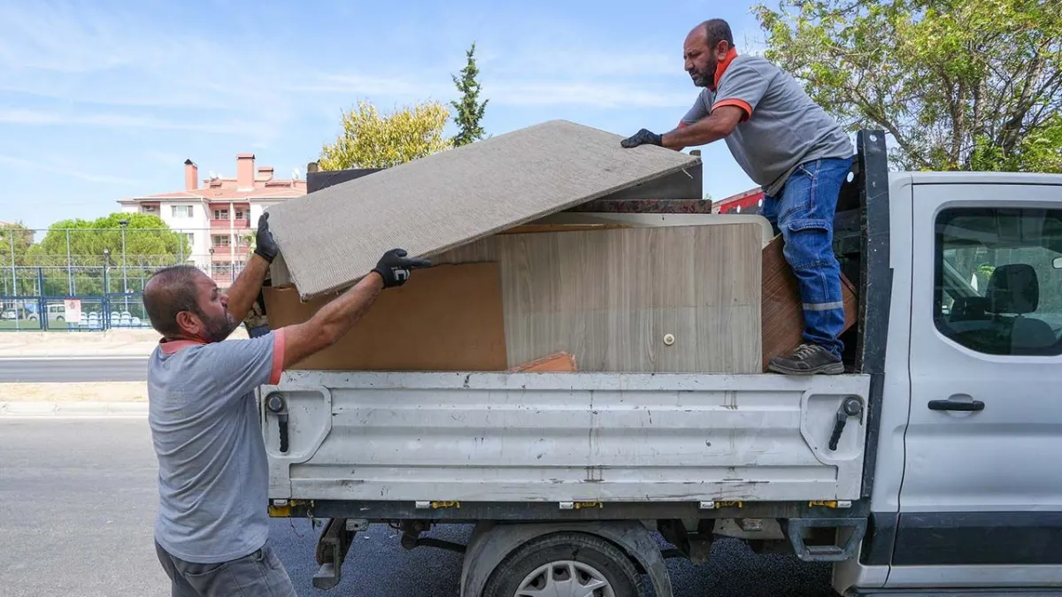 Gaziemir Belediyesi eski mobilyaları randevulu topluyor haberinin görseli