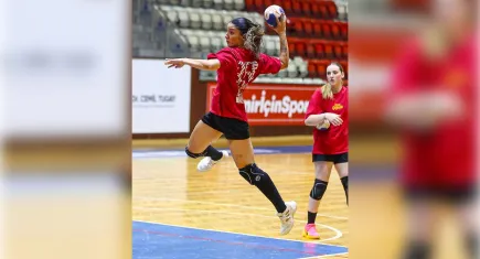 Göztepe kadın hentbol ilk kez evinde sahaya çıkıyor