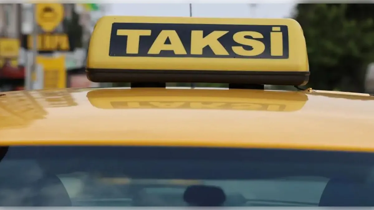 İzmir’de taksi ücretlerine yeni zam gündemde haberinin görseli
