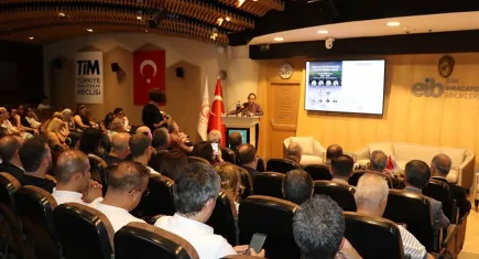 İzmir'de, "Tarım ve Gıda İhracatında Gelecek Vizyonu Paneli" gerçekleştirildi