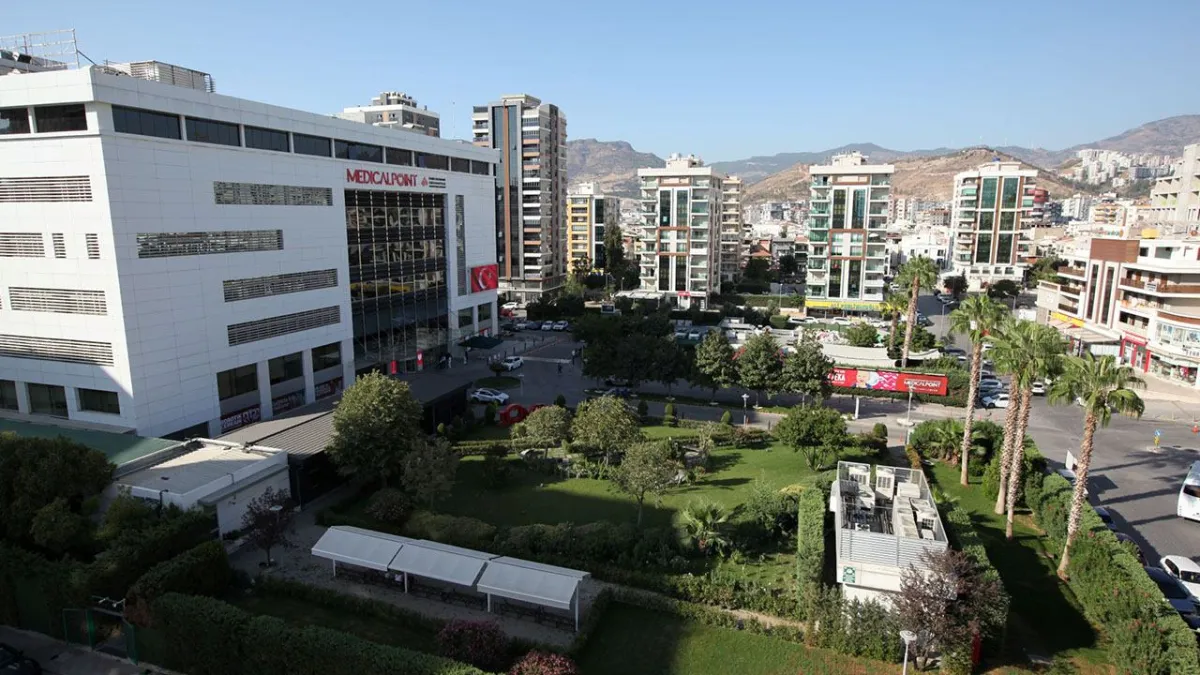 Medical Point Hastanesi’nde şifa doğayla buluşuyor: Bahçesi Adeta Botanik Cennet haberinin görseli