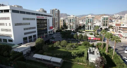 Medical Point Hastanesi’nde şifa doğayla buluşuyor: Bahçesi Adeta Botanik Cennet