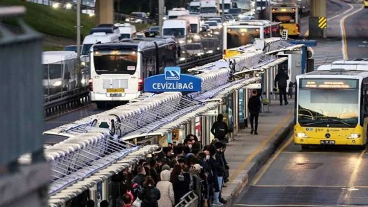 Toplu taşımaya dev zam  haberinin görseli