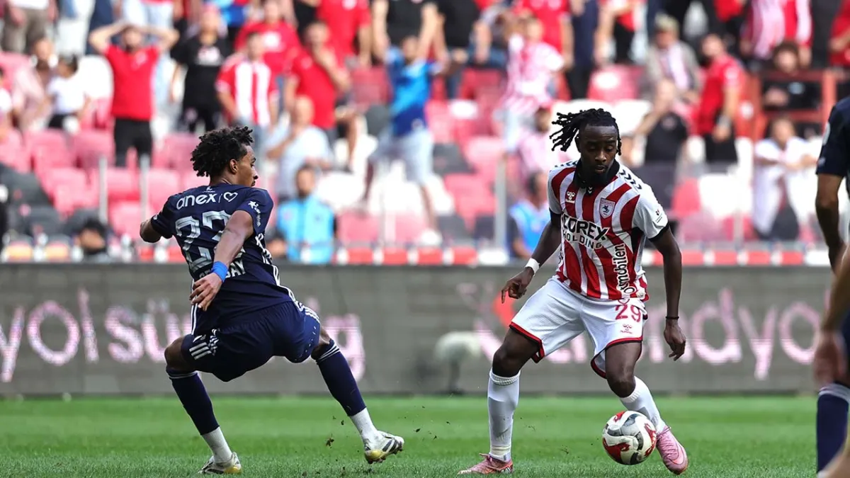 Antalyaspor deplasmandan 3 puanla döndü haberinin görseli