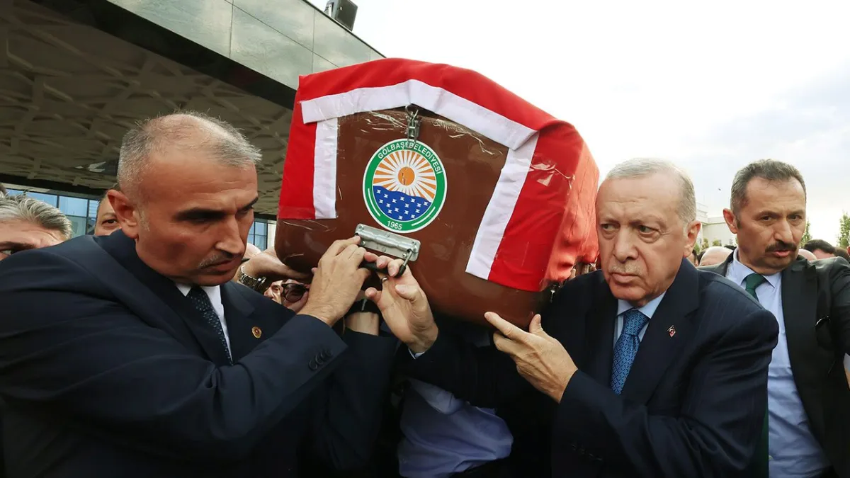 Cumhurbaşkanı Erdoğan, Hamdi Kılıç&#039;ın cenazesine katıldı haberinin görseli