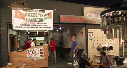 Konak'tan Gazze'ye vefa: O restoranın 1 aylık geliri Gazzeli çocuklara bağışlanacak