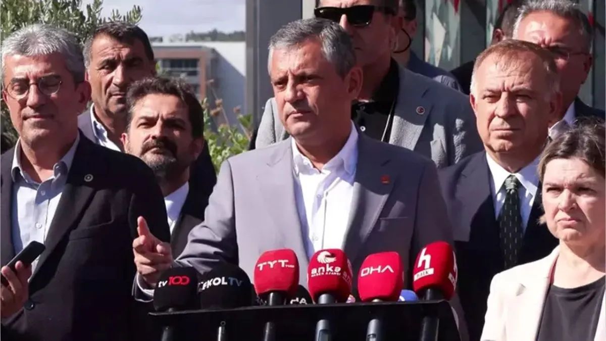 Özgür Özel’den Bayrampaşa tepkisi: Seçimde kaybettiğin belediyeye böyle mi çökeceksin? haberinin görseli