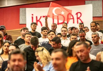CHP Güzelbahçe’de kongre heyecanı: Devrim Seyrek güven tazeledi!