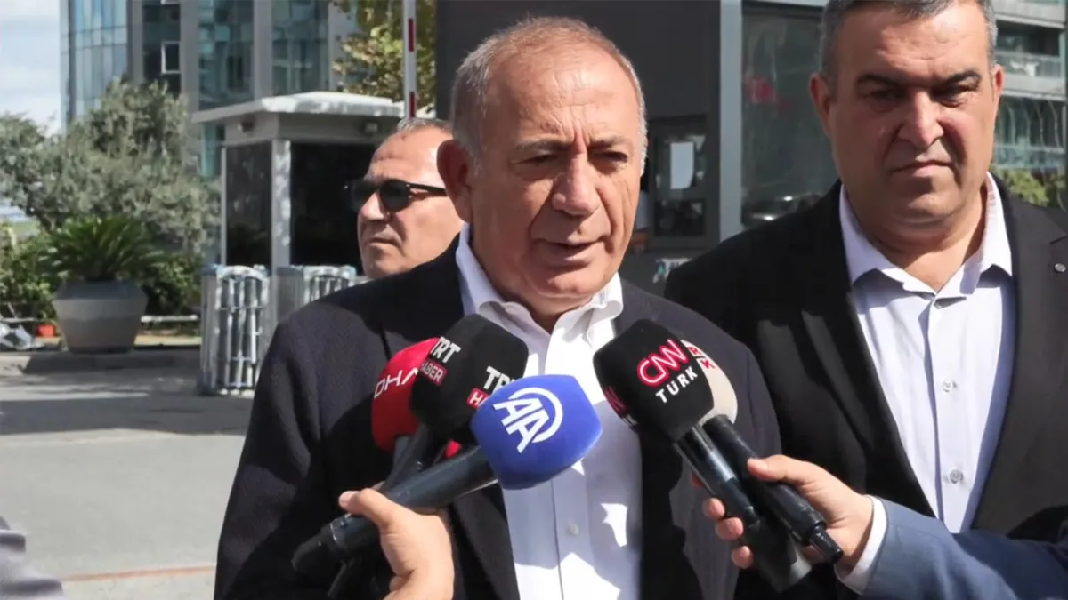Gürsel Tekin’den CHP’ye tepki: Beni kürsüde yuhalattınız haberinin görseli