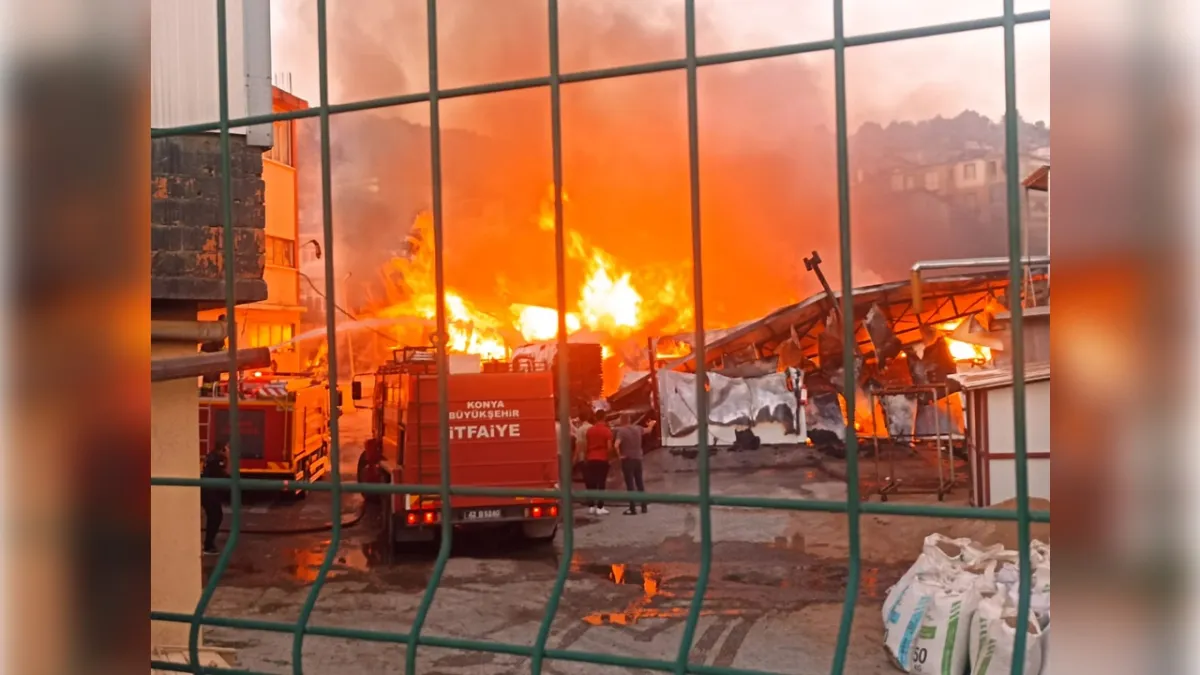 Konya’da korkutan yangın  haberinin görseli