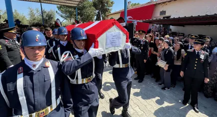 Kütahya’da şehit olan Jandarma Uzman Çavuş Yücel Yeşil, memleketi Manisa’da defnedildi