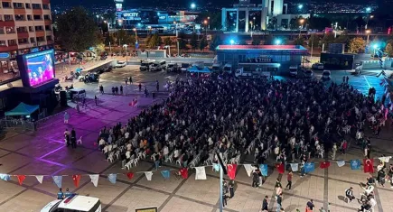 Türkiye-Almanya EuroBasket 2025 final maçı dev ekranlardan izleniyor