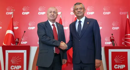 Ümit Özdağ’dan CHP lideri Özgür Özel’e ziyaret