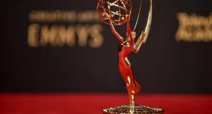 77. Emmy Ödülleri’nde kazananlar açıklandı: İlklerle dolu bir gece!