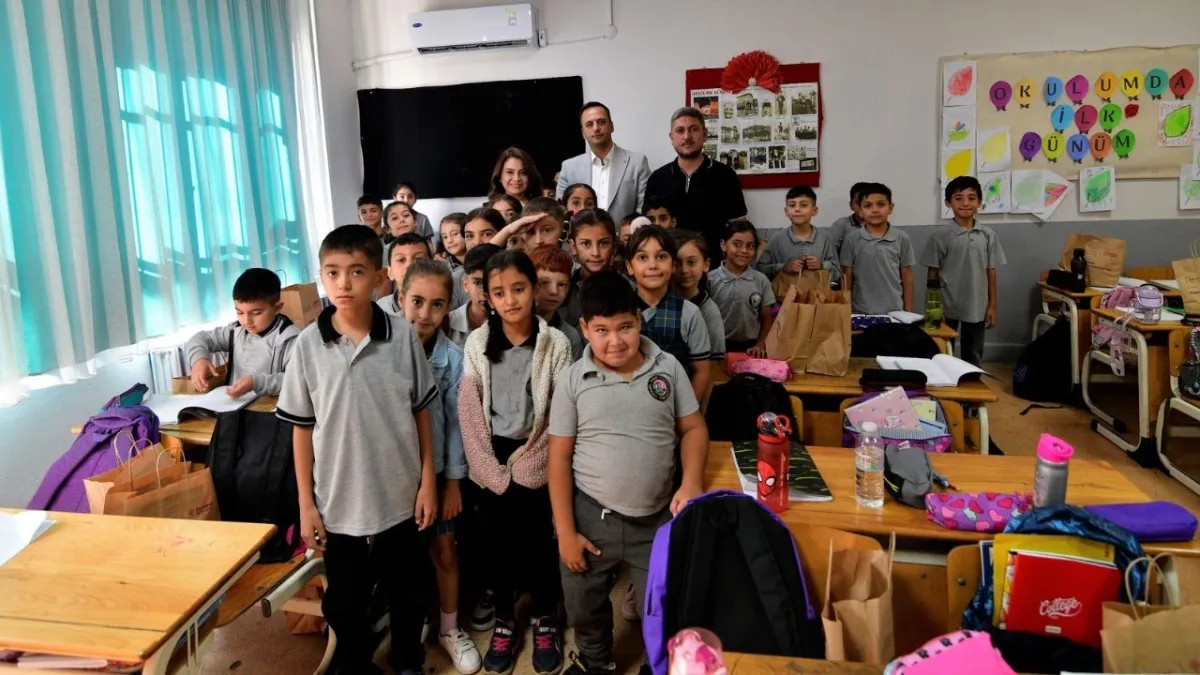 Bornova’da öğrenciler için büyük sürpriz: Belediyeden beslenme desteği başladı! haberinin görseli