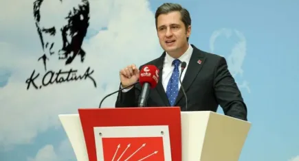 CHP Sözcüsü Deniz Yücel’den sert çıkış: “Tek adam ve talimatlı yargı Türkiye’yi uçuruma sürüklüyor”