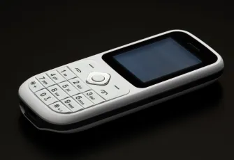 Çocukları sosyal medyadan korumanın yolu: Tuşlu telefonlar yeniden popüler!