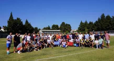 Ege’de dostluk rüzgarı esti: Çeşme - Sakız master futbol turnuvası’nda kazanan dostluk oldu!