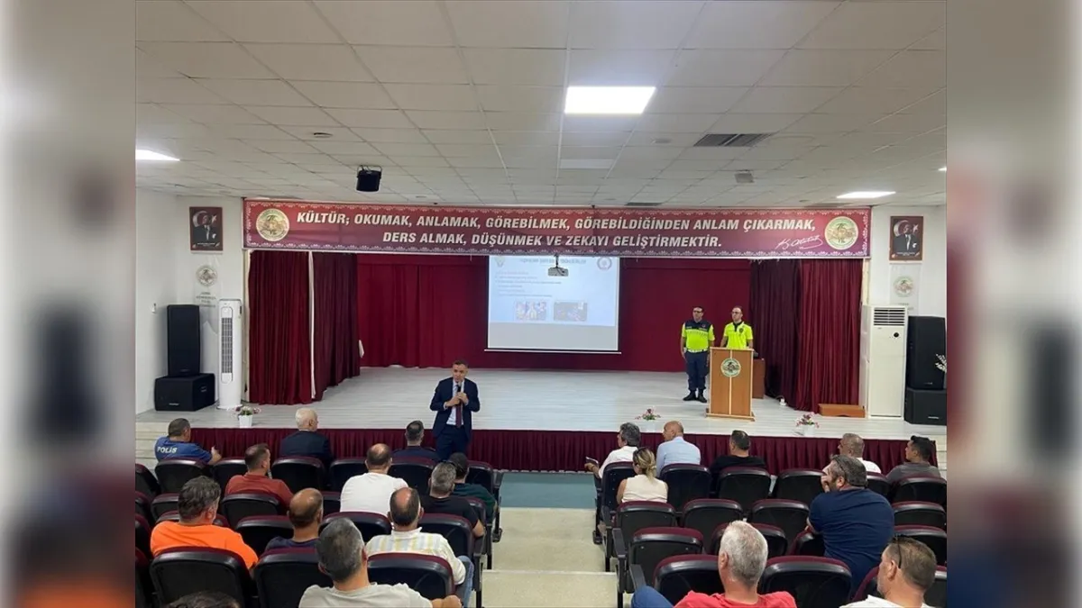 Kemalpaşa’da öğrenci servis güvenliği masaya yatırıldı haberinin görseli