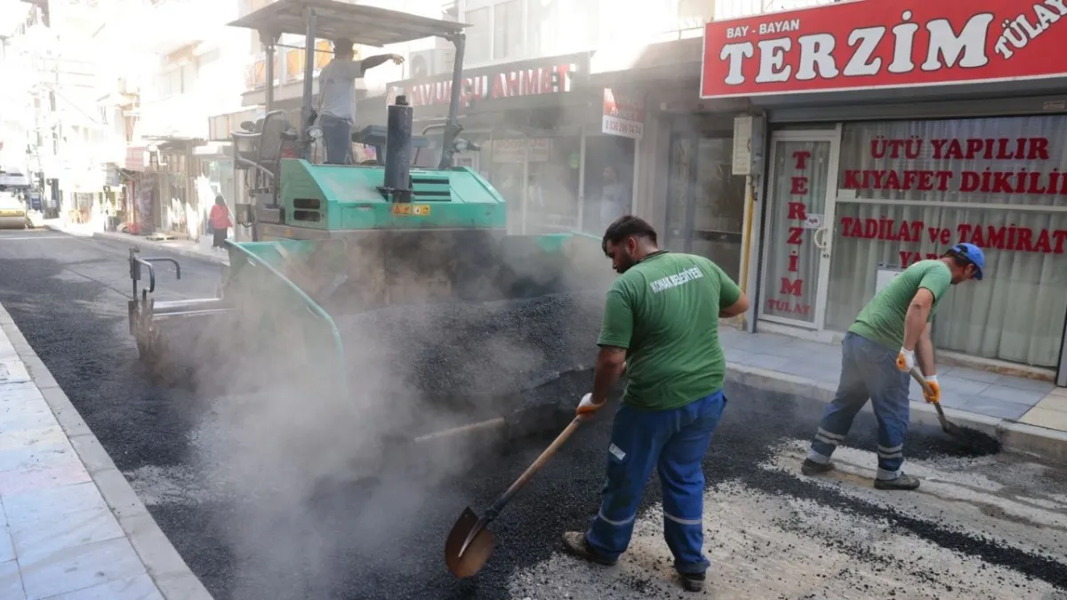 Konak sokakları yenileniyor: Çukurlar tarihe karışıyor, asfalt boydan boya seriliyor haberinin görseli
