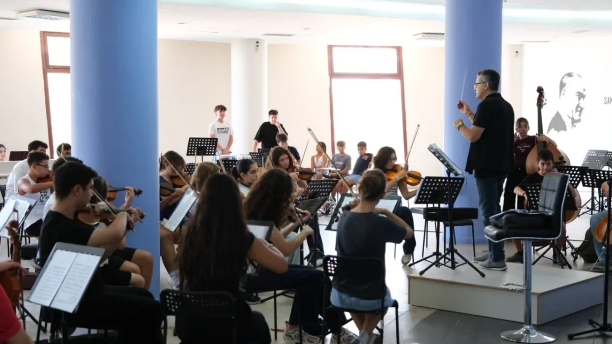 Narlıdere’de minik müzisyenler sahneye çıkıyor: Çocuk Senfoni Orkestrası 2025-2026’ya başladı! haberinin görseli