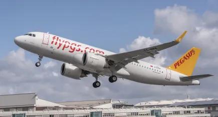 Pegasus ve AJet uçuşlarında ücretsiz su ikramı başladı