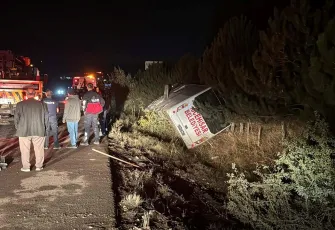 Afyonkarahisar'da yolcu midibüsü devrildi!