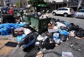 İzmir’de çöp krizine geçici çözüm: Bakanlık Harmandalı’nın açılması izin verdi