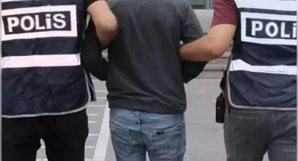 İzmir'de skandal: Belediye çalışanı sahte polis kimliğiyle yakalandı!