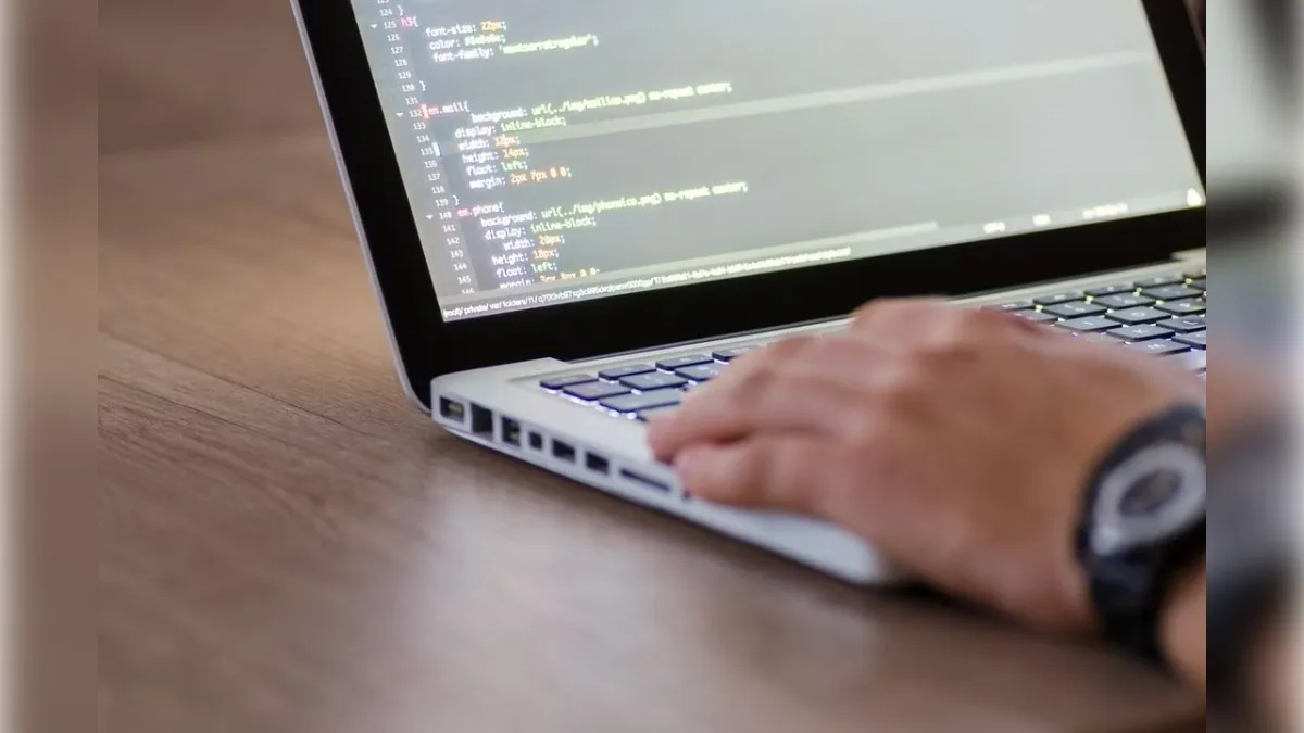 MEB’in dijital uygulama zorunluluğu tepki çekti: İletişim özgürlüğüne müdahale haberinin görseli