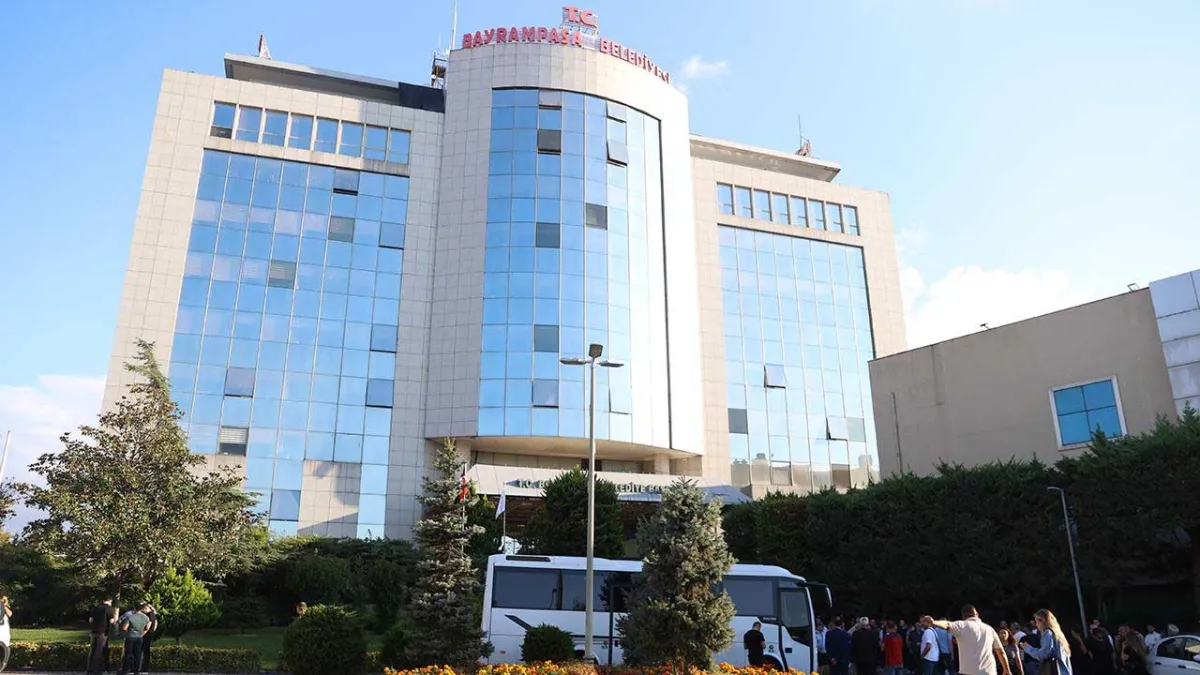 Bayrampaşa Belediyesi&#039;nde yaprak dökümü devam ediyor: CHP, mecliste çoğunluğu kaybetti! haberinin görseli