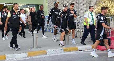 Beşiktaş İzmir’de! Maç öncesi taraftardan coşkulu karşılama