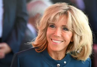 Brigitte Macron, cinsiyetiyle ilgili iddialara mahkemede kanıt sunacak