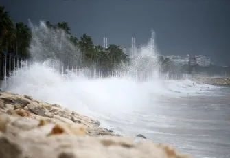 İzmir için kuvvetli fırtına uyarısı: 2 gün sürecek