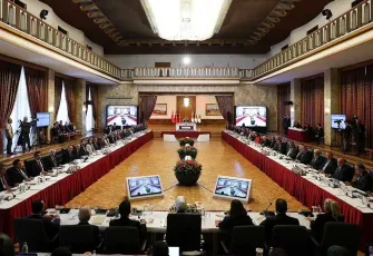 Kardeşlik ve Demokrasi Komisyonu'nda olay çıktı: DEM Parti salonu terk etti!