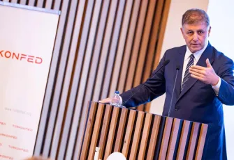 Başkan Tugay: İzmir’in kapılarını, pencerelerini biraz daha fazla açması lazım