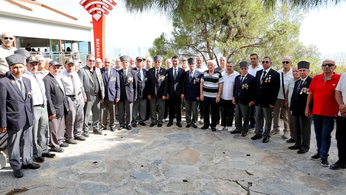 Bayraklı’da 19 Eylül Gaziler Günü coşkuyla kutlandı haberinin görseli