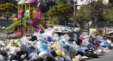 Buca’da çöp krizi büyüyor: Mahalle sakinlerinden temizlik çağrısı