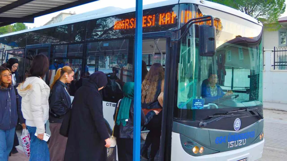 Ege Üniversitesi’nden kampüs içi ulaşımda öğrencilerine konforlu ve ücretsiz çözümler haberinin görseli